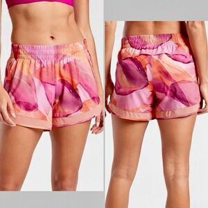 Athleta Womens Size 3X NWT Printed Mesh Racer Run Shorts 4" Pink Orange Stretch